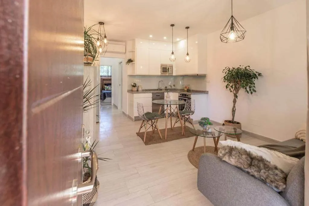 Beautiful And Elegant One Bedroom Apartment フエンヒロラ